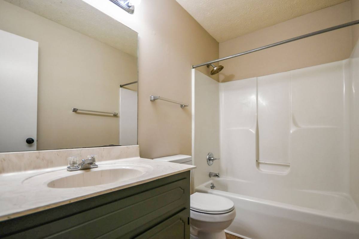 Apartment for rent at 1710 Baltimore Dr, Clarksville, TN 37043