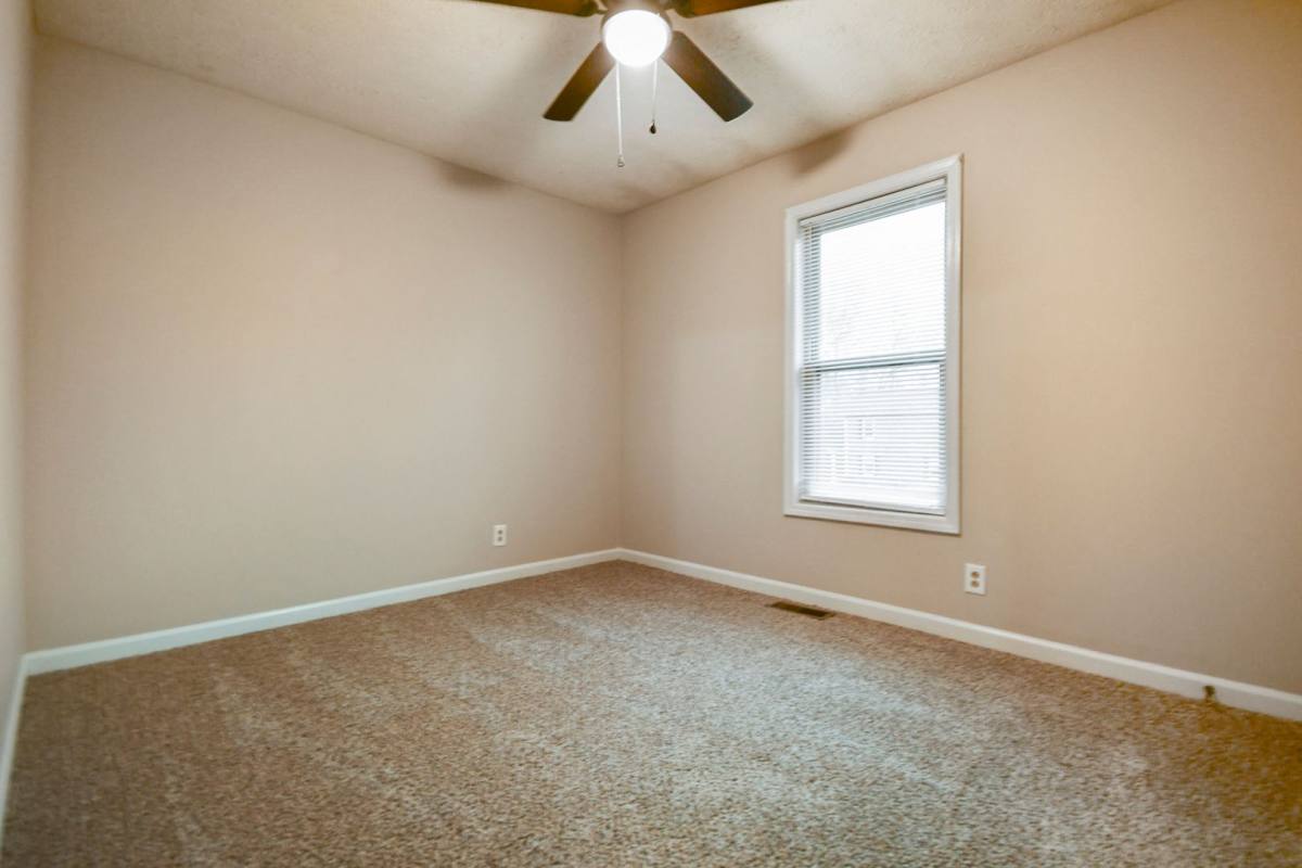 Apartment for rent at 1710 Baltimore Dr, Clarksville, TN 37043