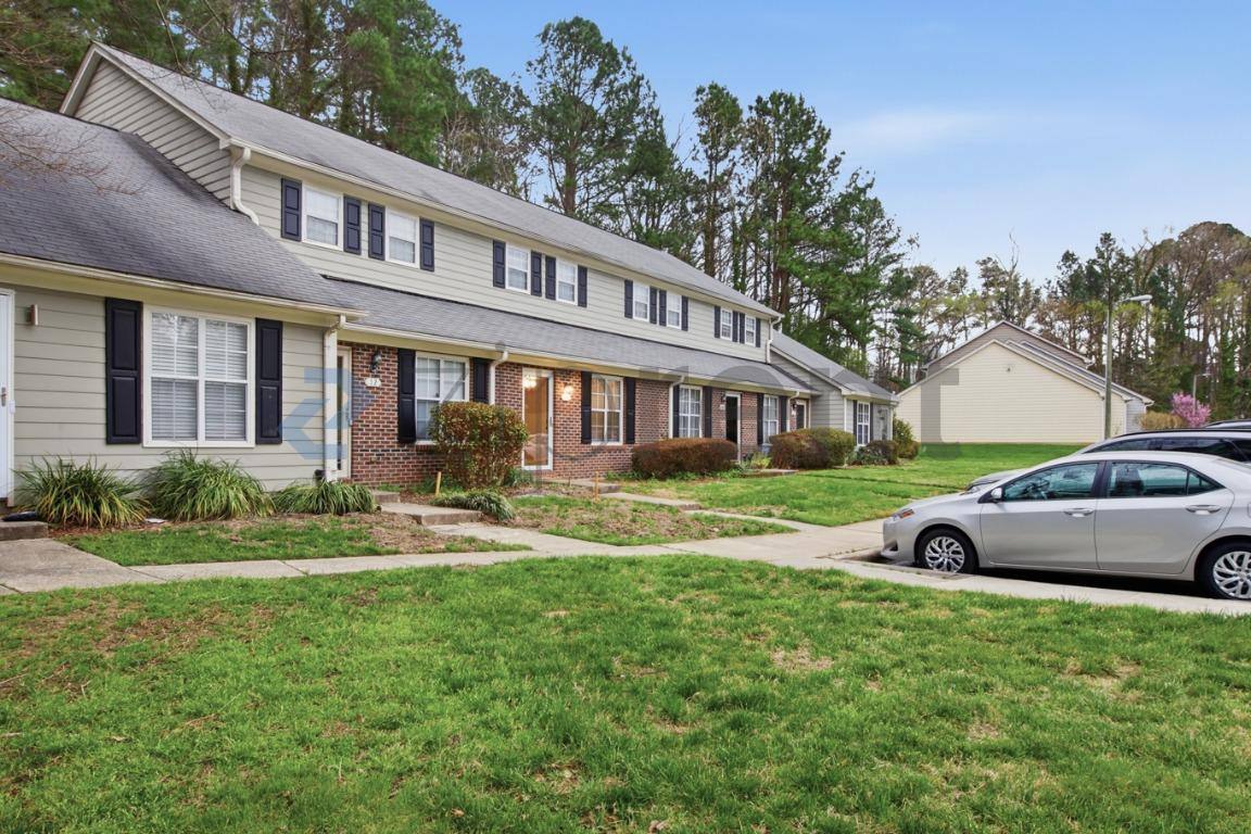 Townhouse for rent at 10 Hartford Court, Durham, NC 27707