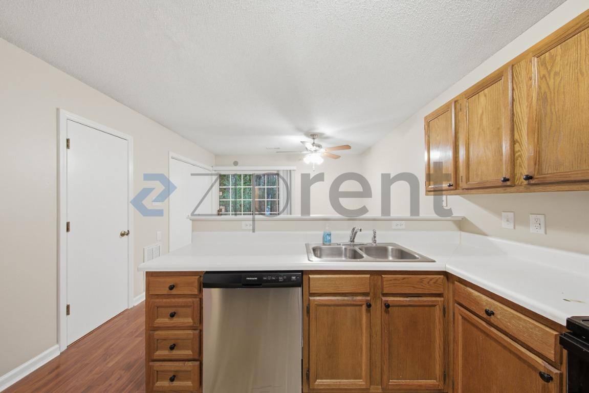 Townhouse for rent at 10 Hartford Court, Durham, NC 27707
