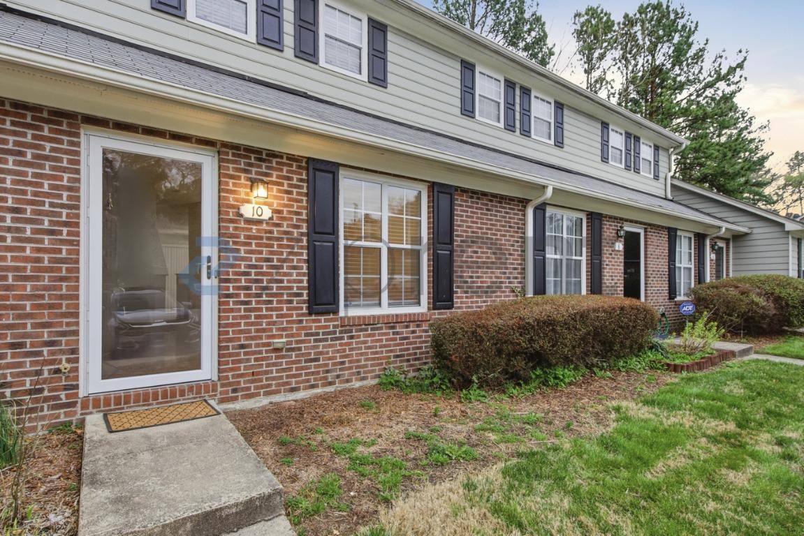Townhouse for rent at 10 Hartford Court, Durham, NC 27707