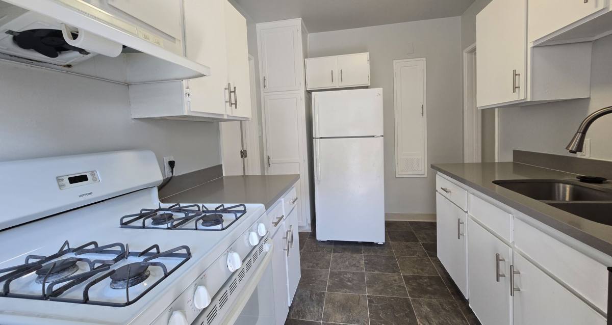 Apartment for rent at 457-459 Kelton Ave, Los Angeles, CA 90024
