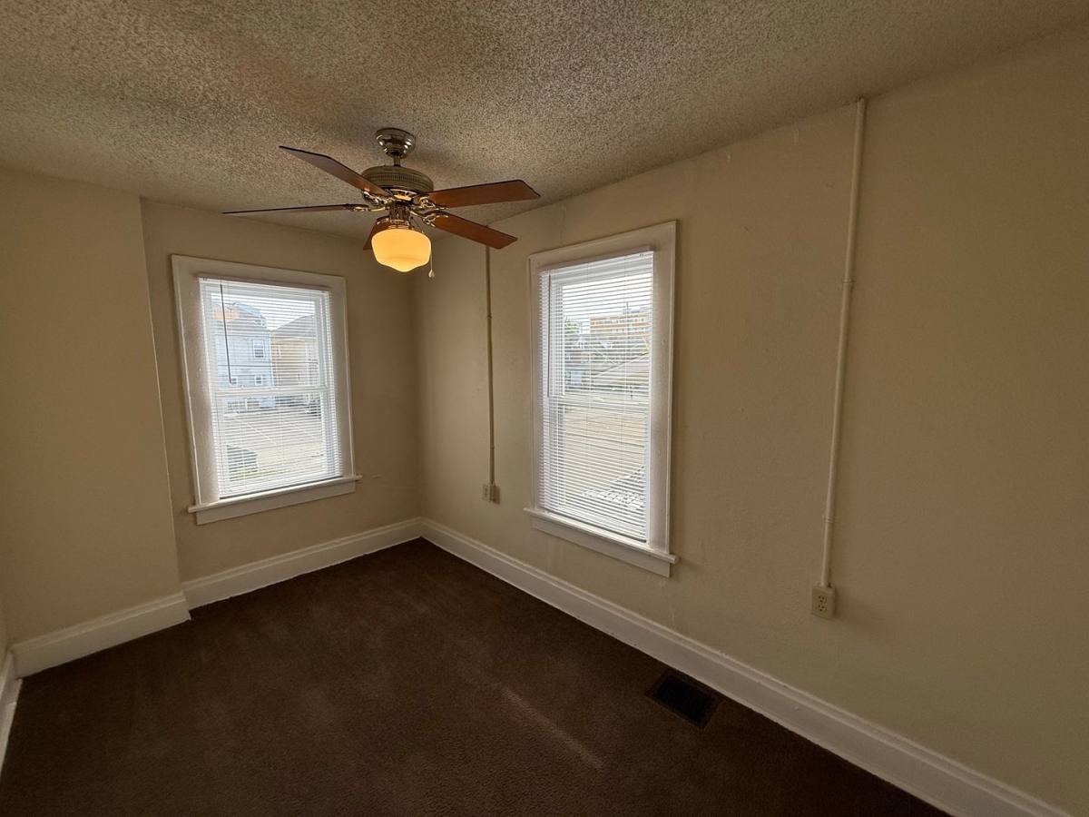 Townhouse for rent at 113 Chittenden Ave, Columbus, OH 43201