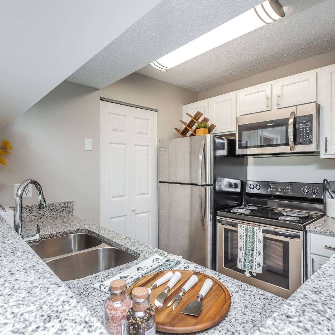 Apartment for rent at 6160 Beacon Isles Dr, Tampa, FL 33615