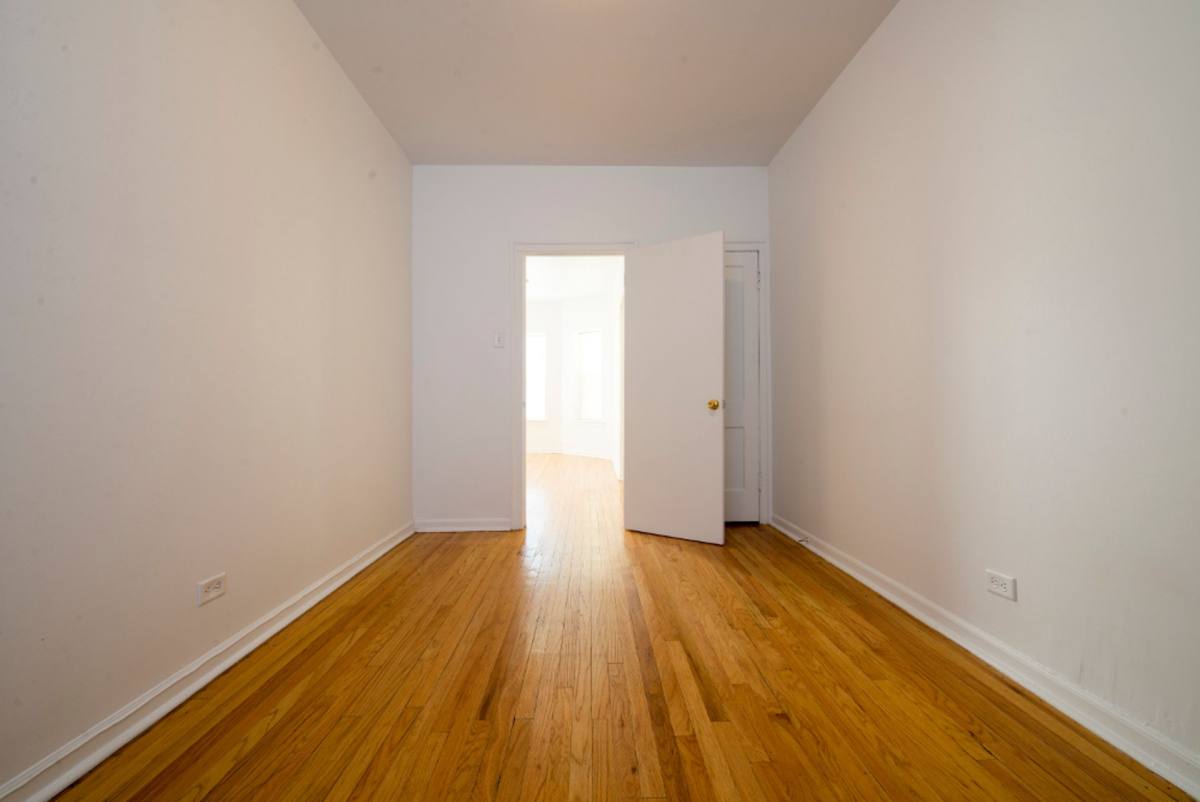 Apartment for rent at 5024 W Quincy St, Chicago, IL 60644