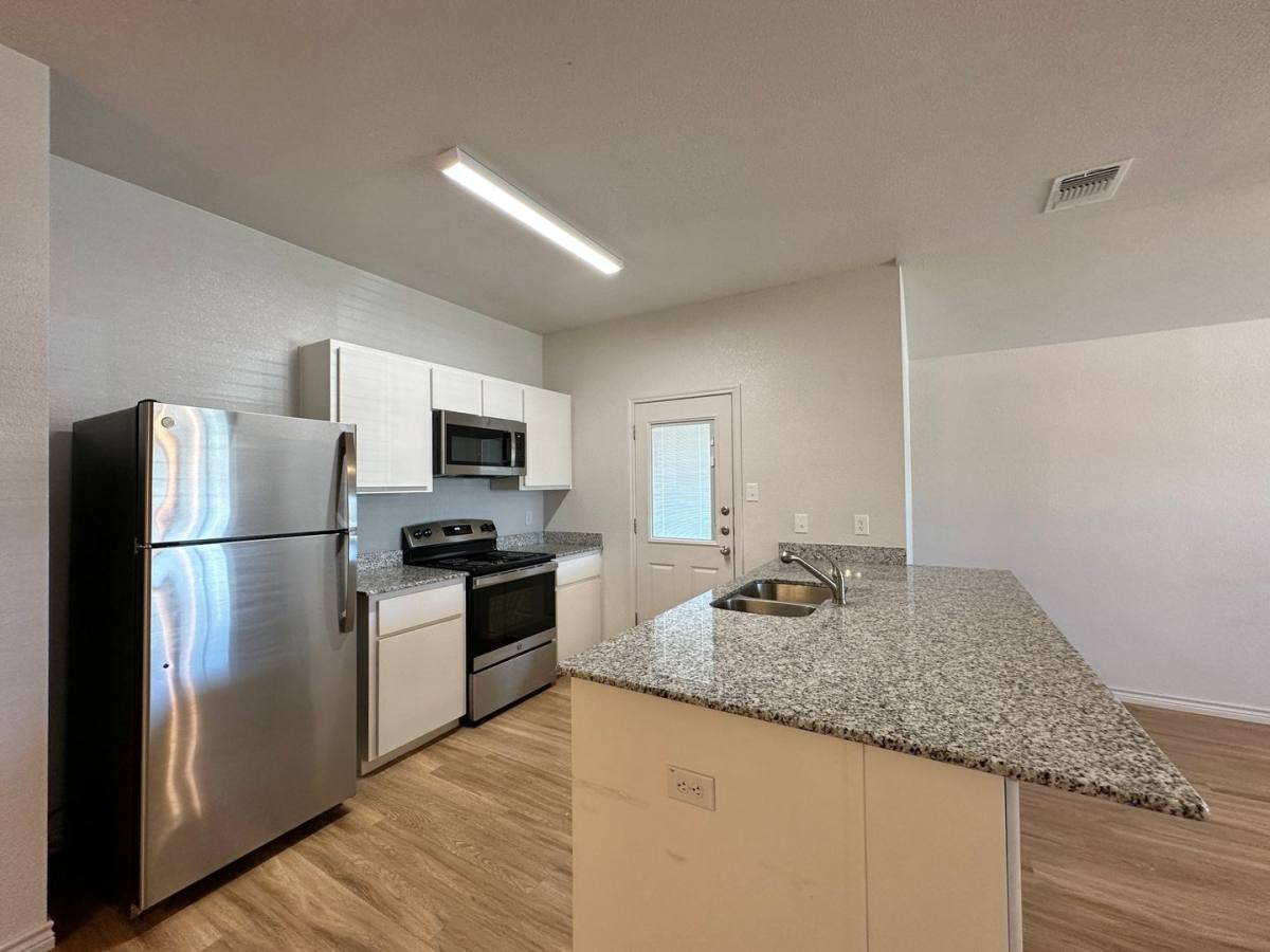 Townhouse for rent at 1809 Clovis Dr, Copperas Cove, TX 76522