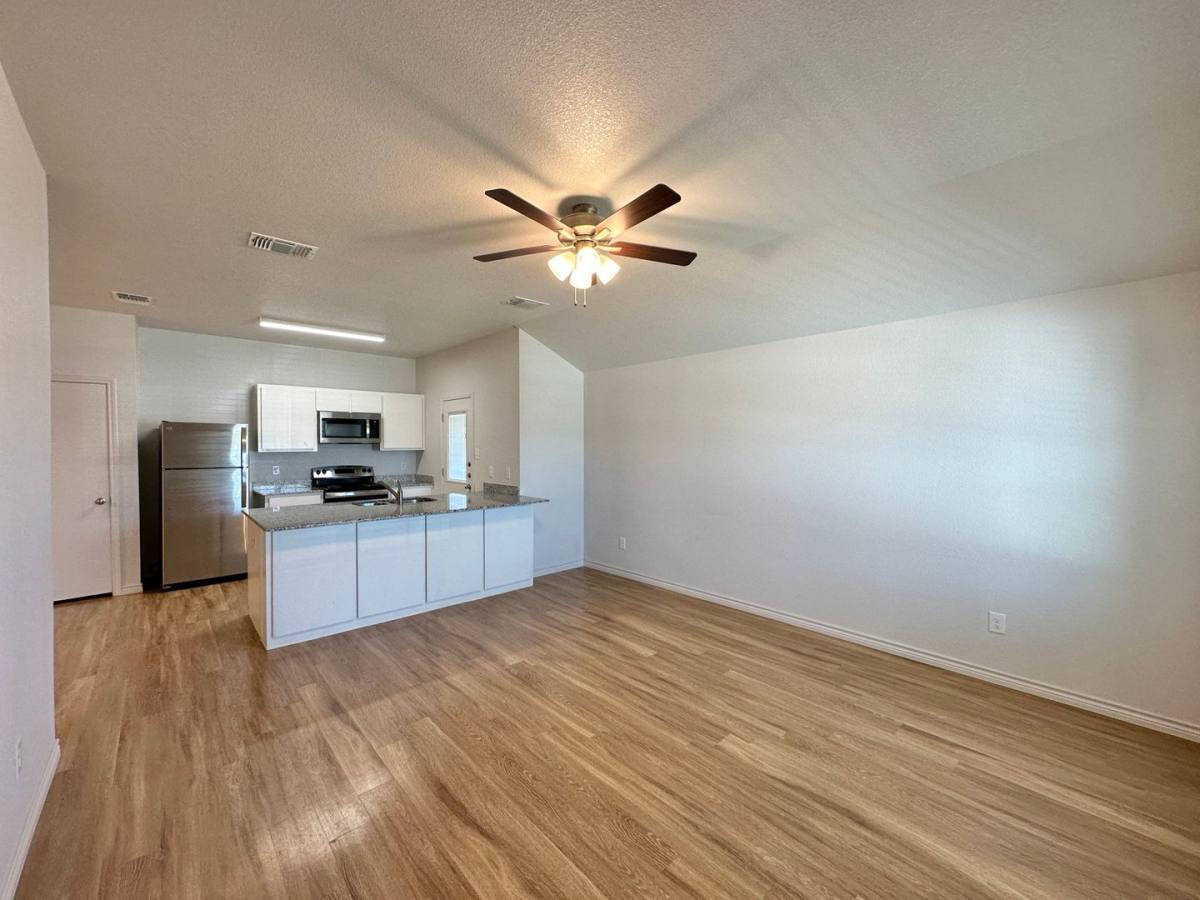 Townhouse for rent at 1809 Clovis Dr, Copperas Cove, TX 76522