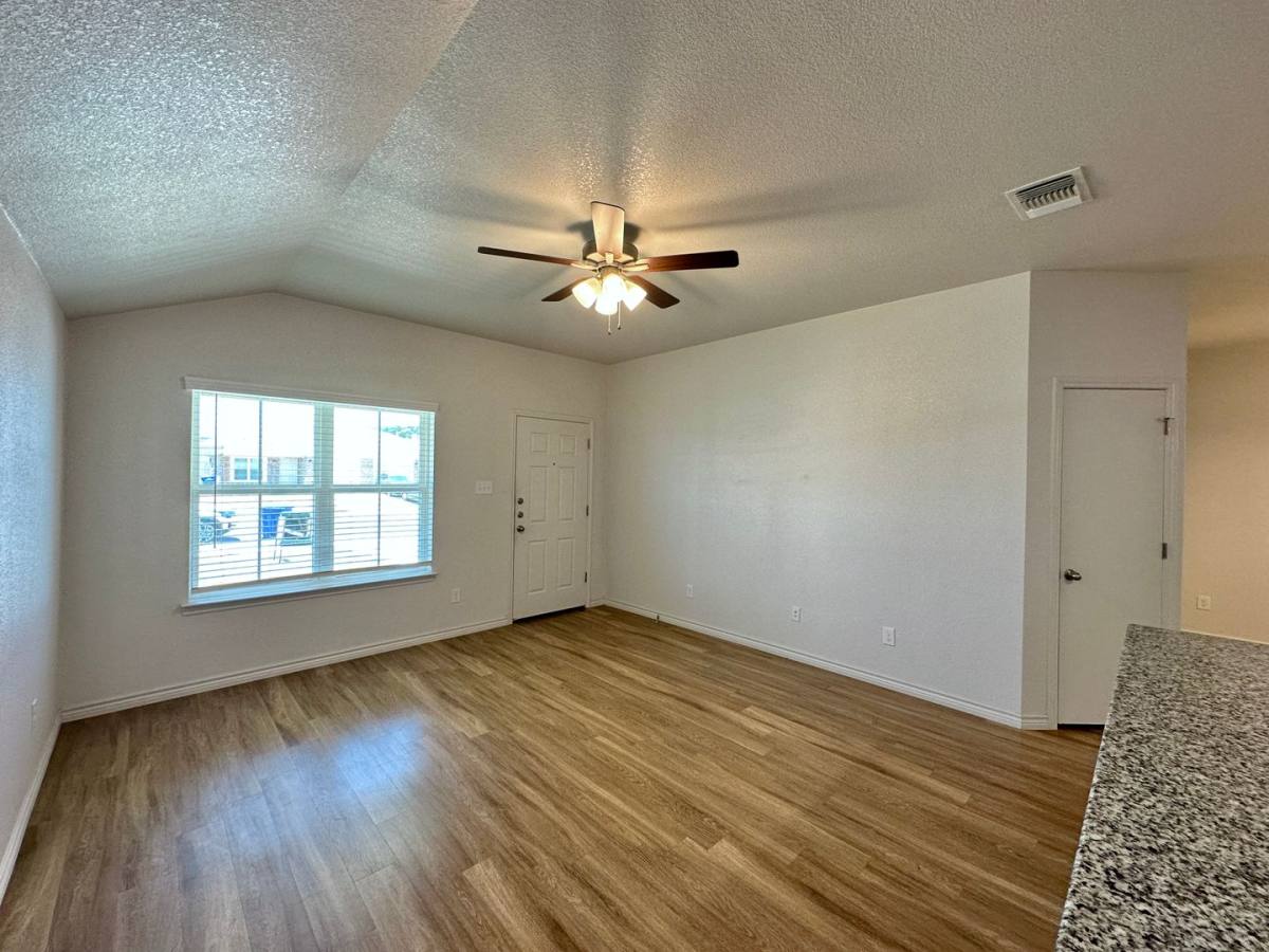 Townhouse for rent at 1809 Clovis Dr, Copperas Cove, TX 76522