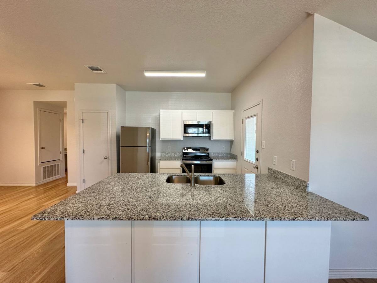 Townhouse for rent at 1809 Clovis Dr, Copperas Cove, TX 76522