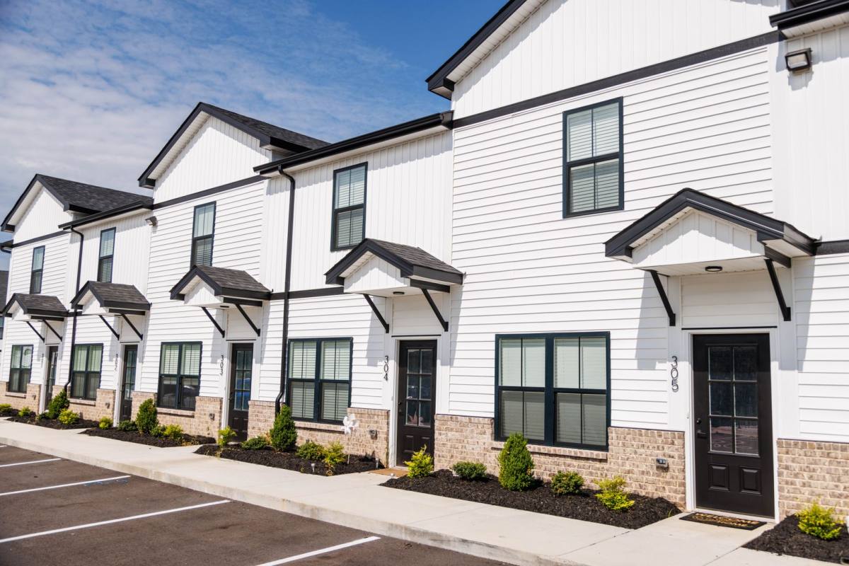 Apartment for rent at 630 Huntco Dr, Clarksville, TN 37043