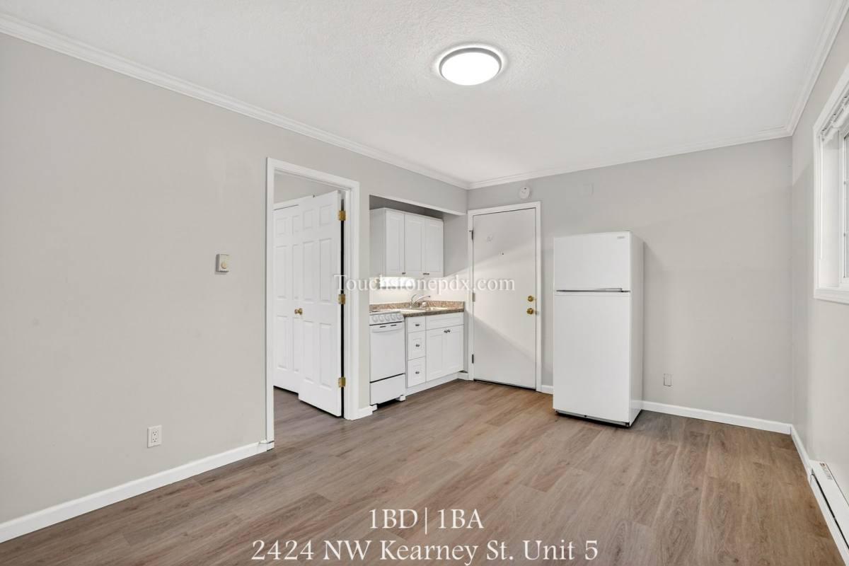 Apartment for rent at 2424 NW Kearney St, Portland, OR 97210