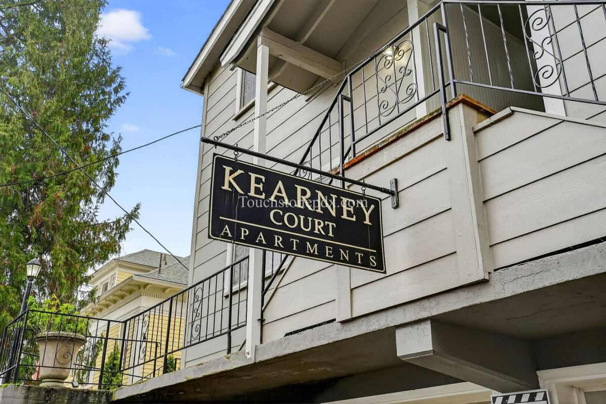 Apartment for rent at 2424 NW Kearney St, Portland, OR 97210