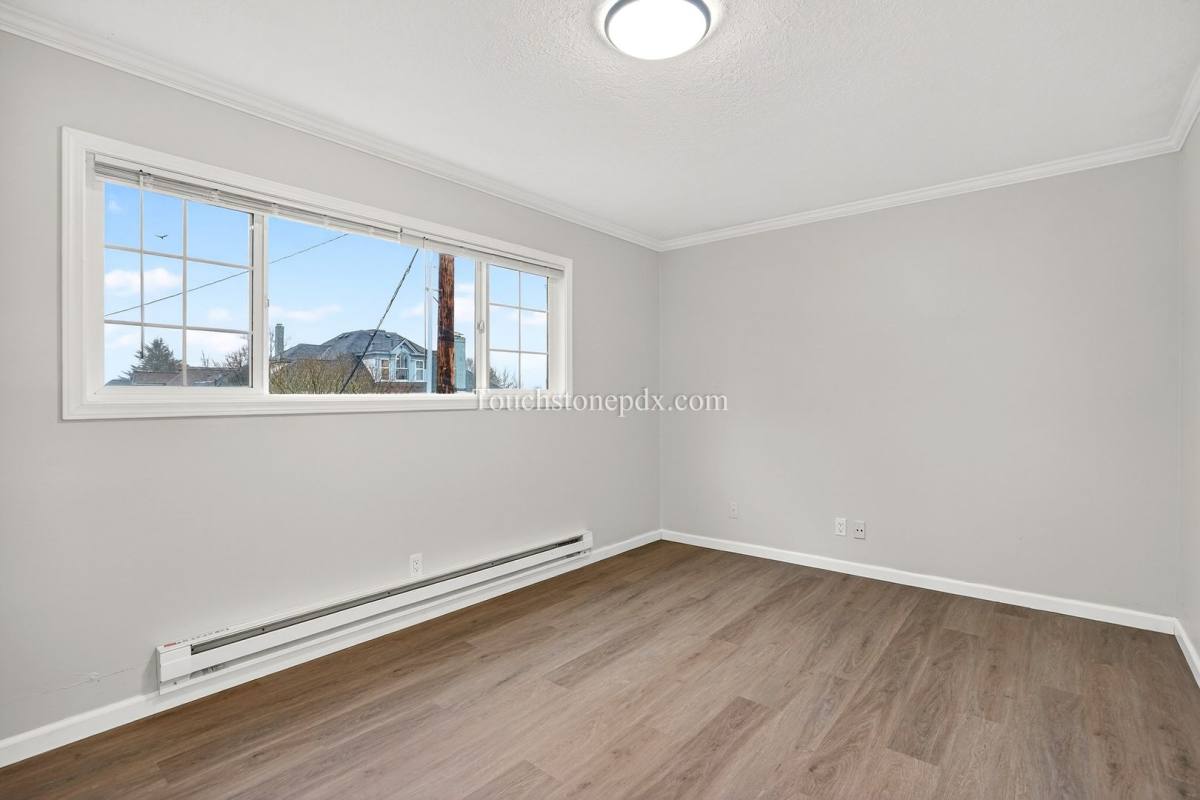 Apartment for rent at 2424 NW Kearney St, Portland, OR 97210
