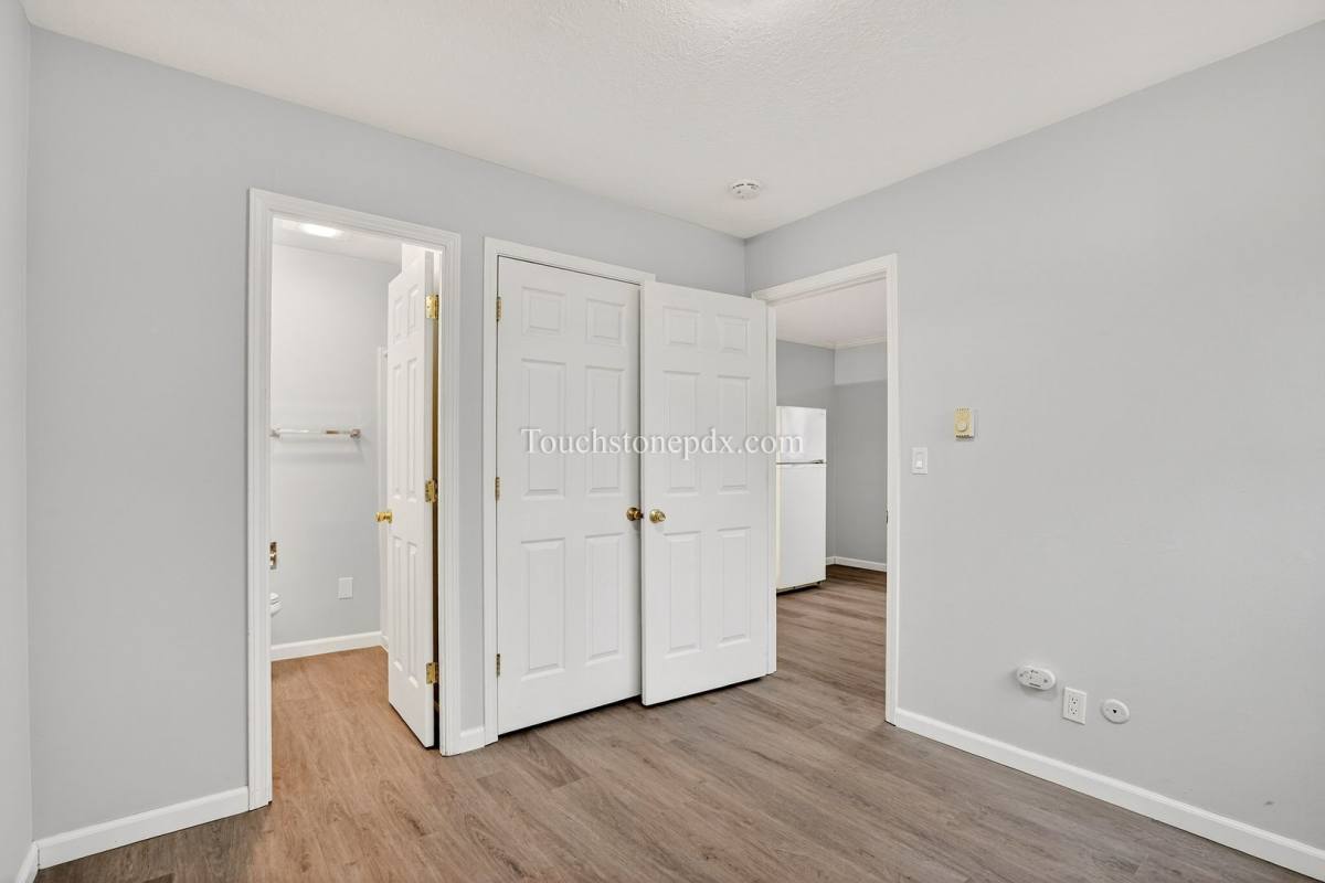 Apartment for rent at 2424 NW Kearney St, Portland, OR 97210