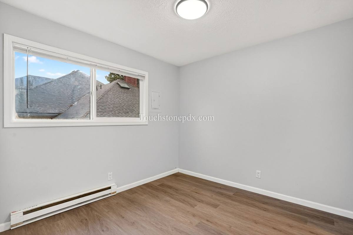 Apartment for rent at 2424 NW Kearney St, Portland, OR 97210