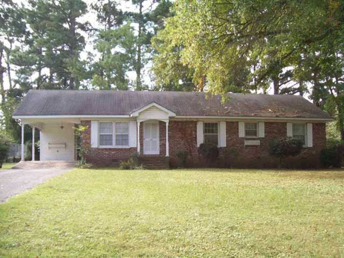 House for rent at 144 Maywood Dr, Jackson, TN 38305