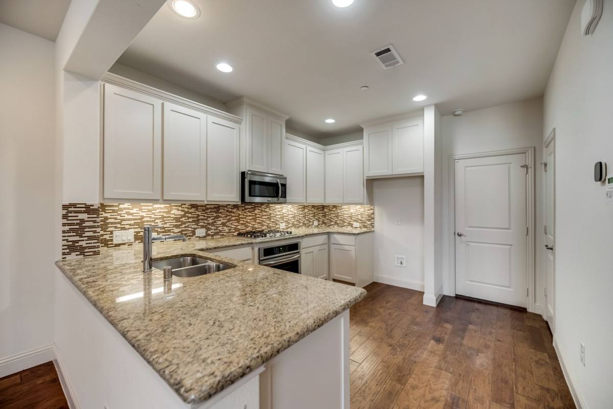 Townhouse for rent at 7401 Chief Spotted Tail Dr, McKinney, TX 75070