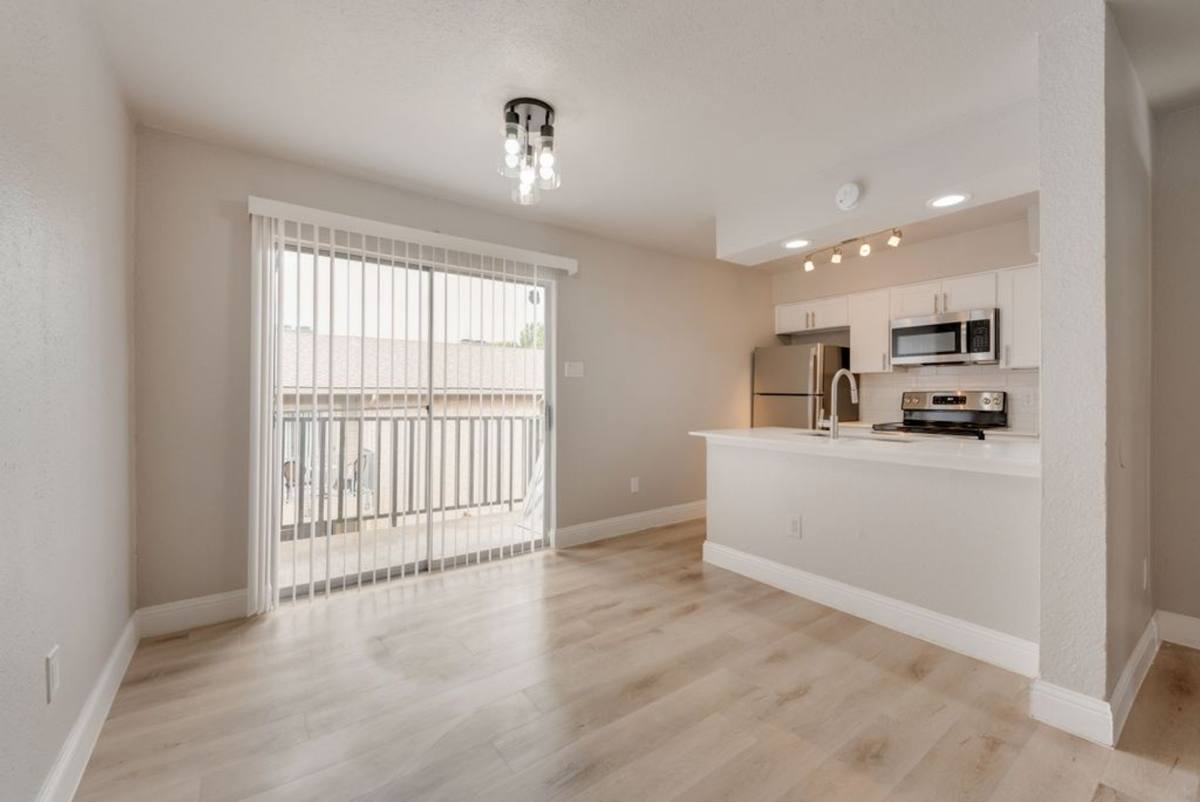 Apartment for rent at 201 W Tarrant Rd, Grand Prairie, TX 75050
