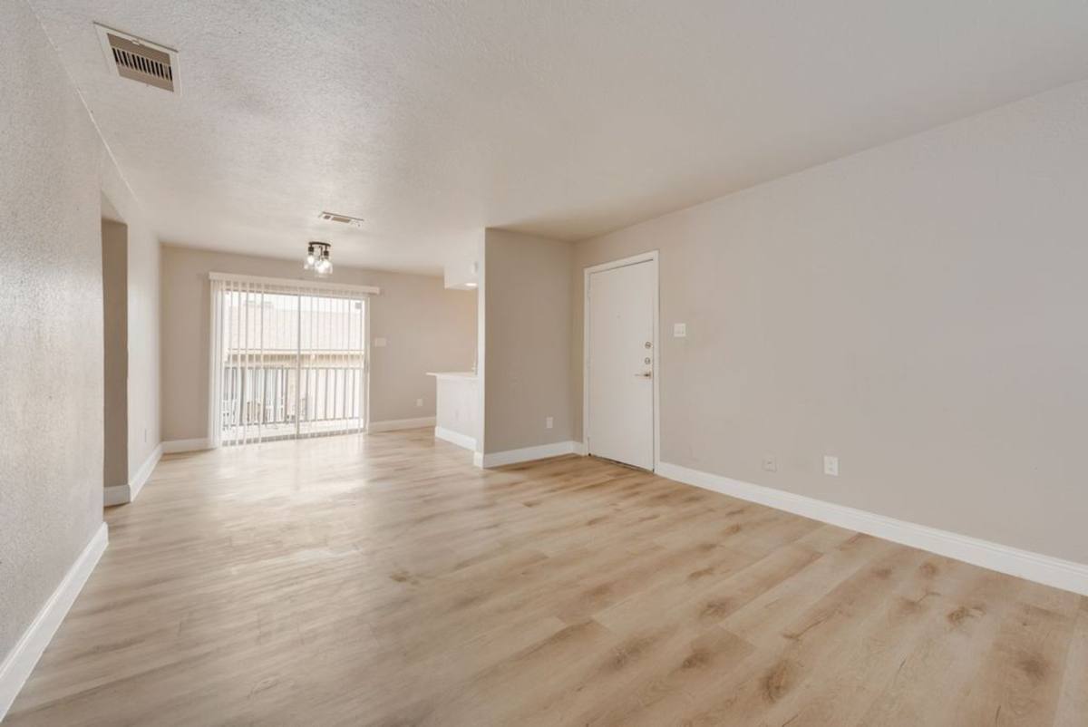 Apartment for rent at 201 W Tarrant Rd, Grand Prairie, TX 75050