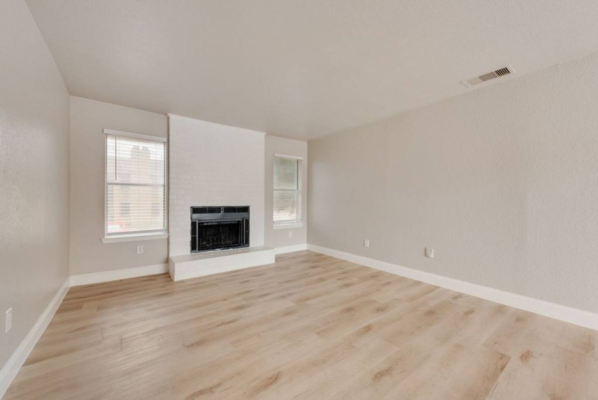 Apartment for rent at 201 W Tarrant Rd, Grand Prairie, TX 75050