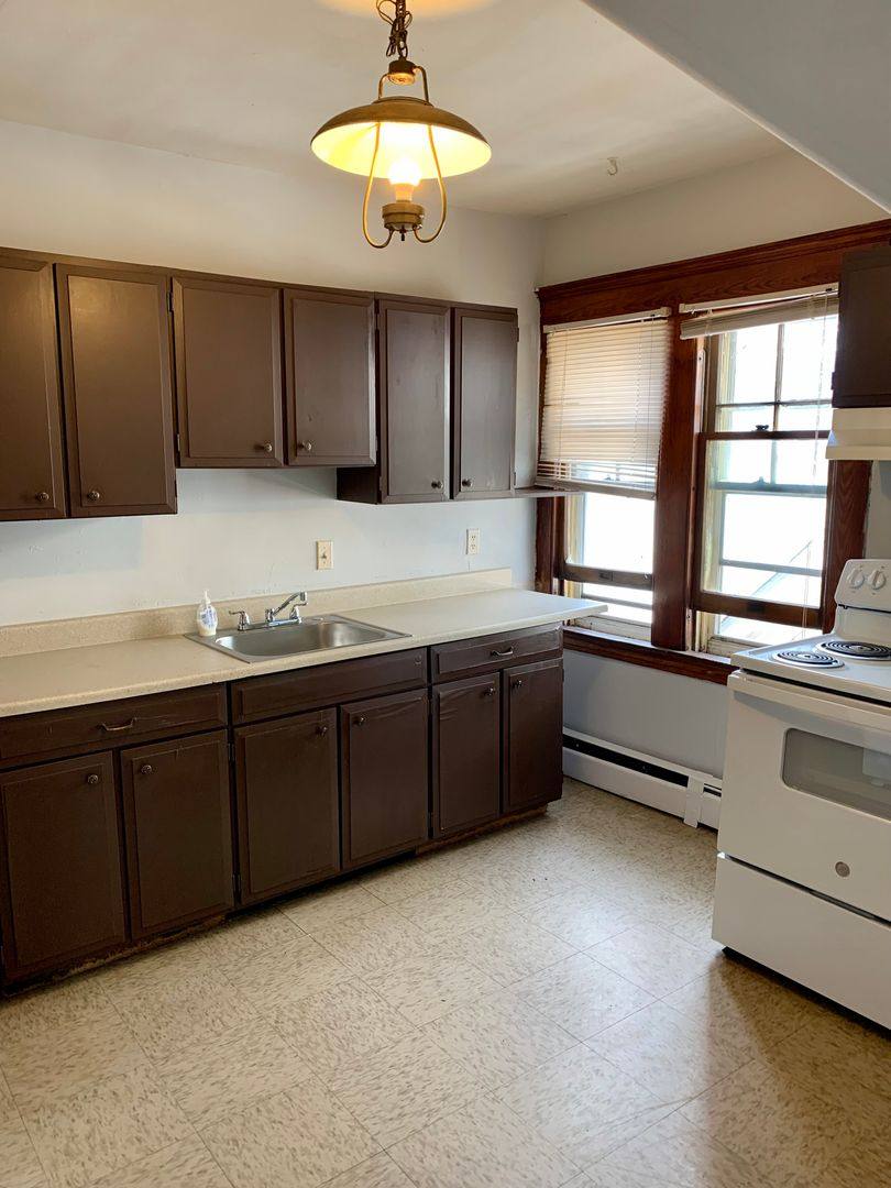 Apartment for rent at 782-784 Orange St, New Haven, CT 06511