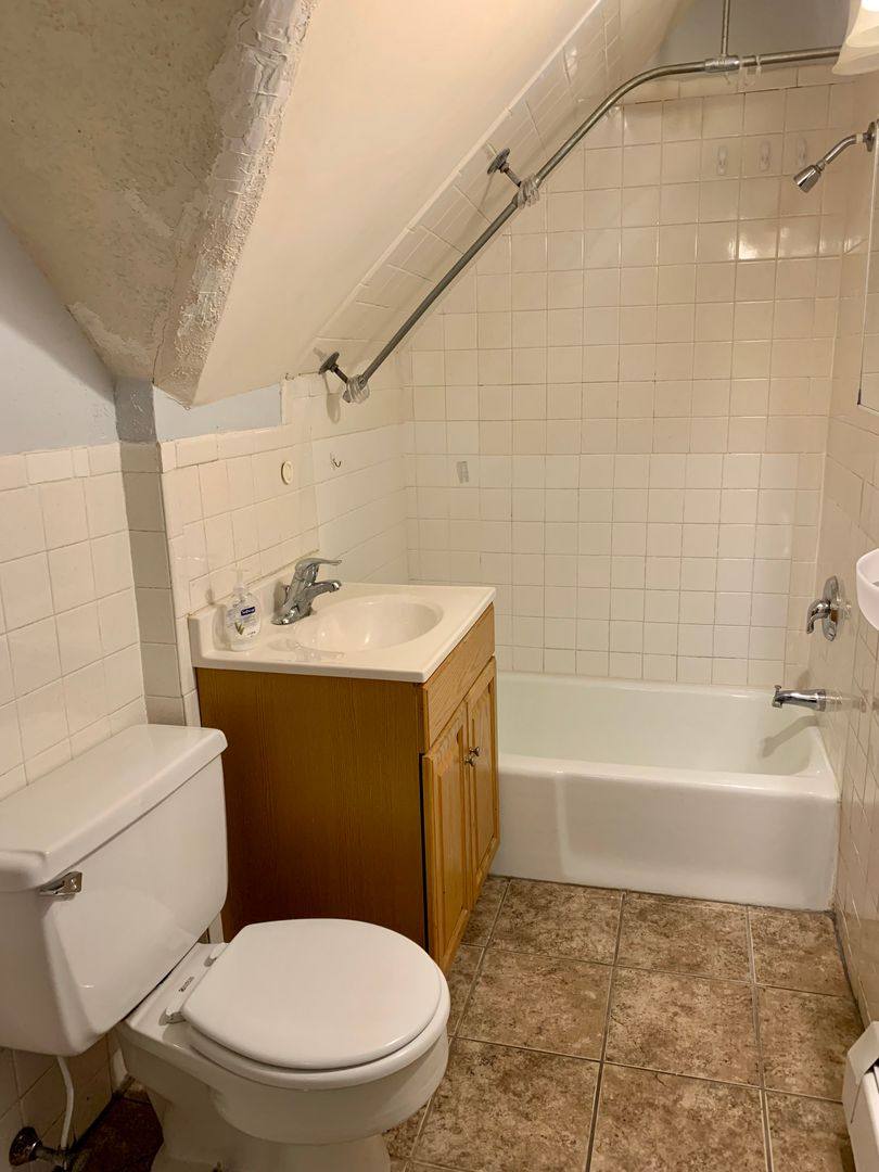 Apartment for rent at 782-784 Orange St, New Haven, CT 06511