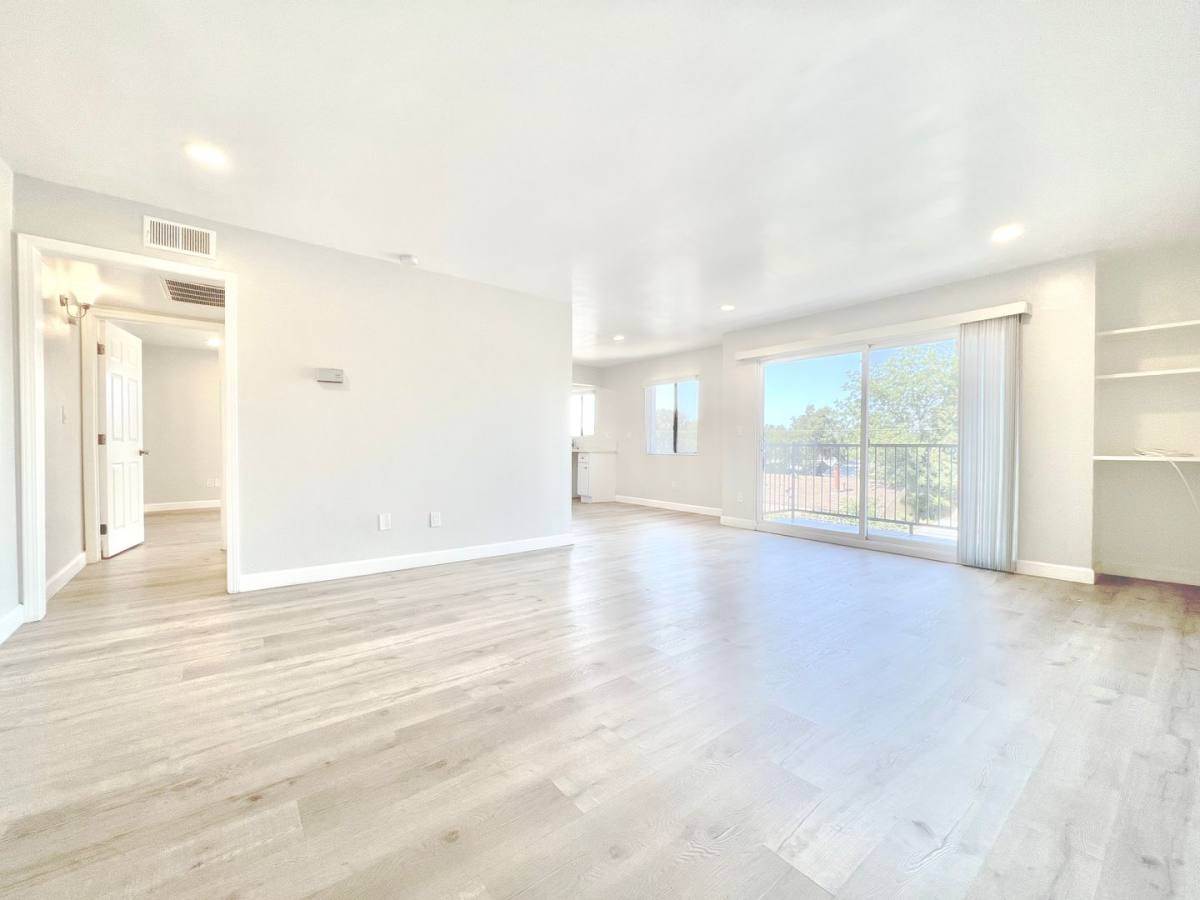 Apartment for rent at 7437 Haskell Ave, Van Nuys, CA 91406