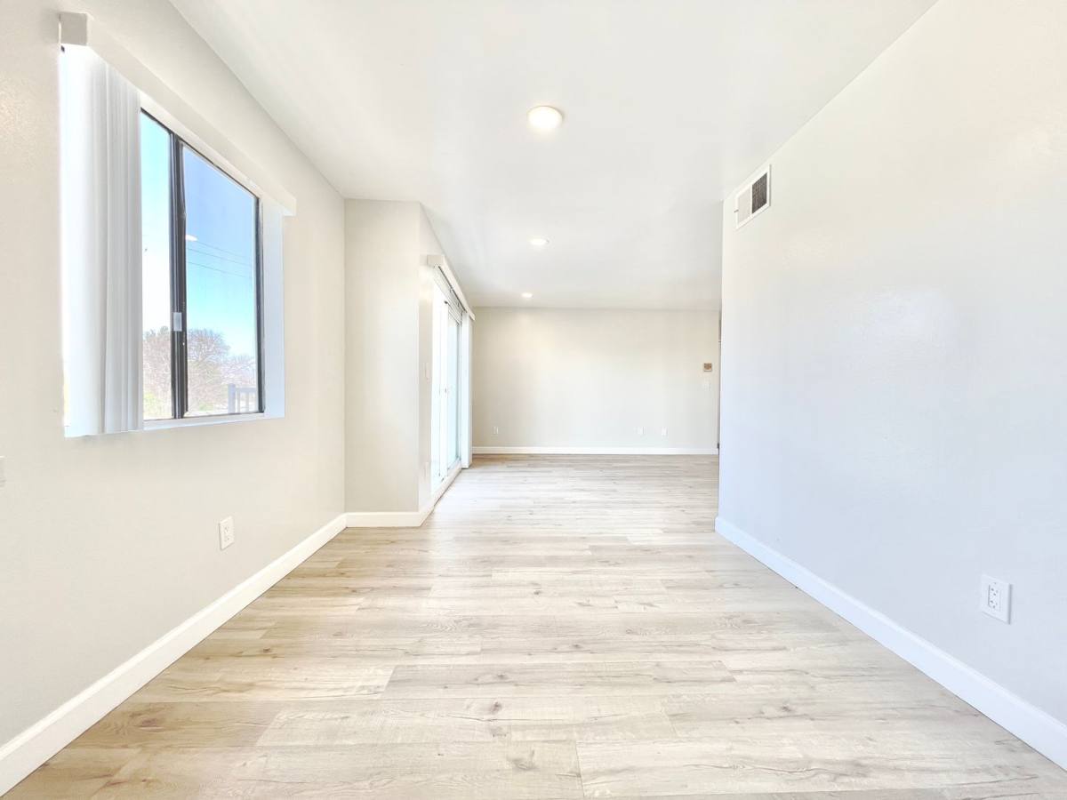 Apartment for rent at 7437 Haskell Ave, Van Nuys, CA 91406