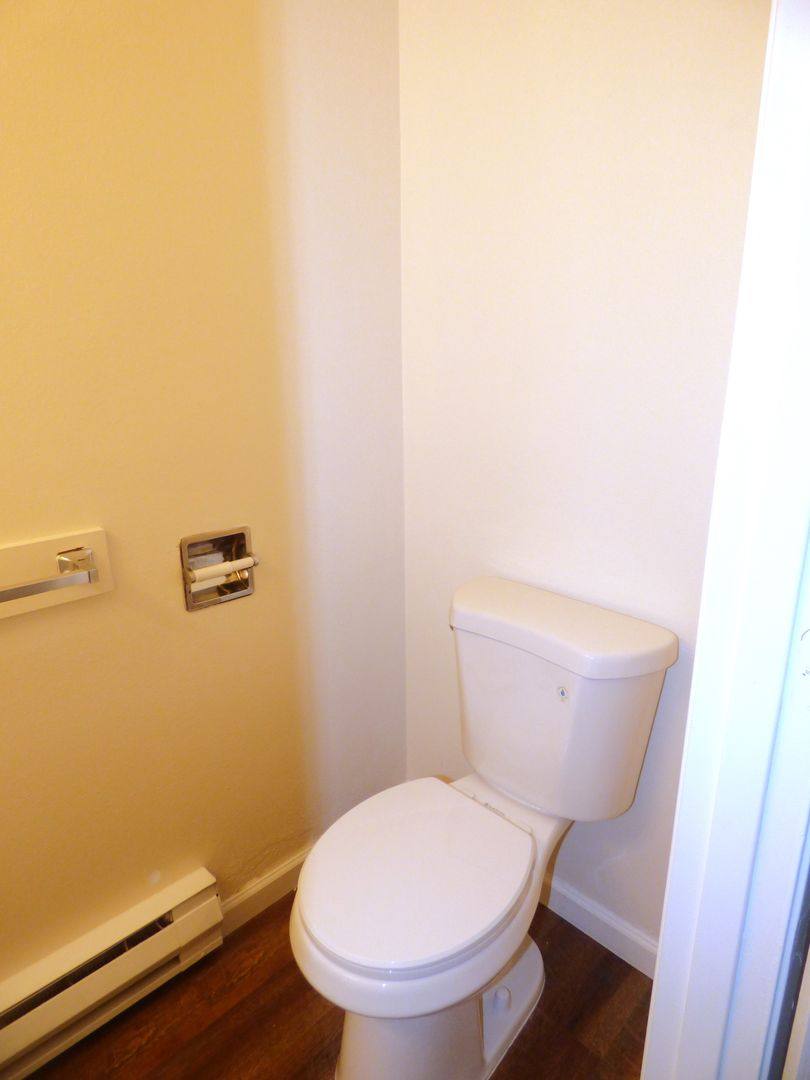 Apartment for rent at 4014-4040 Arleta Ave NE, Salem, OR 97303