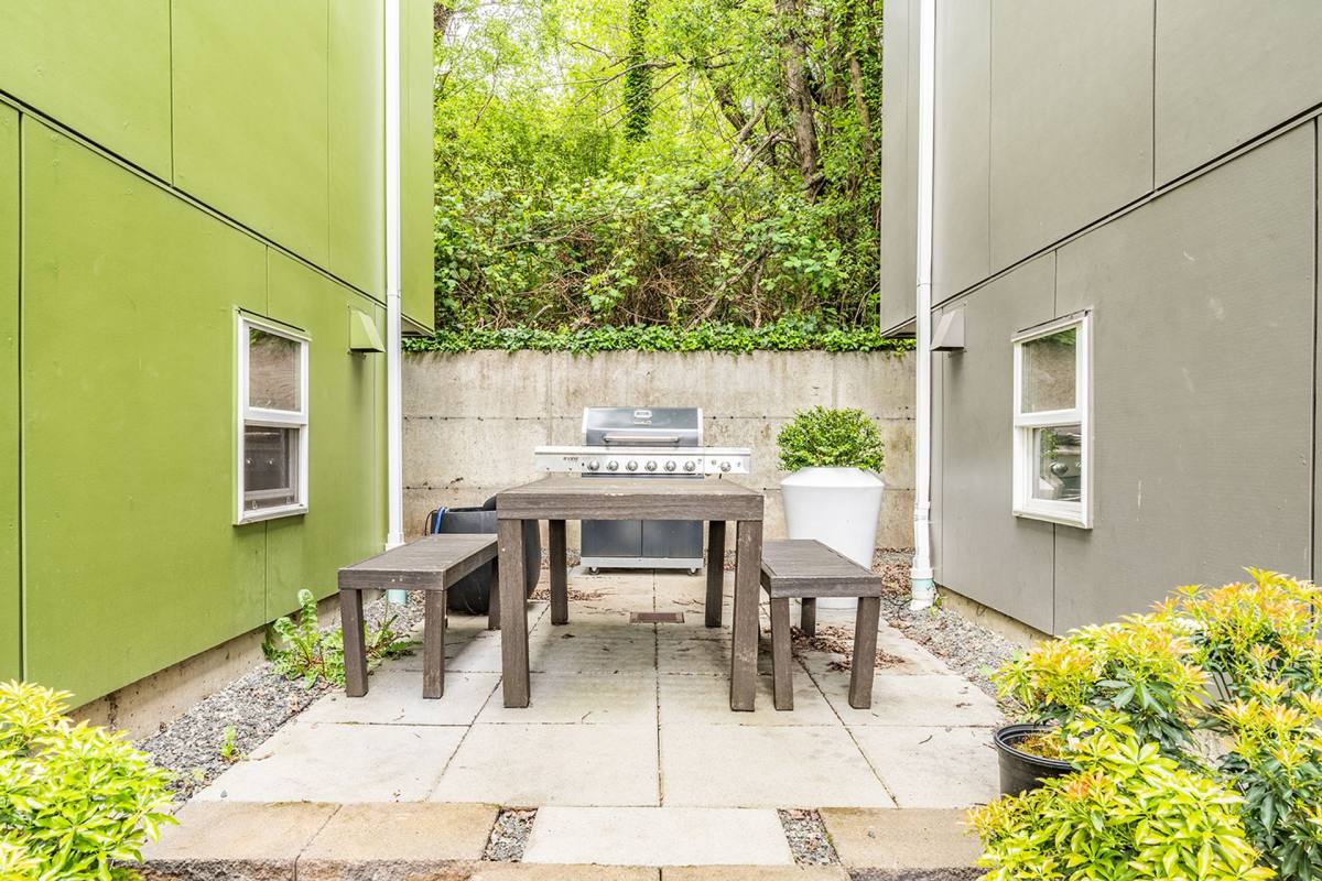 Apartment for rent at 4548 Delridge Way SW, Seattle, WA 98106