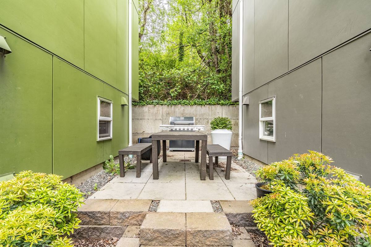 Apartment for rent at 4548 Delridge Way SW, Seattle, WA 98106