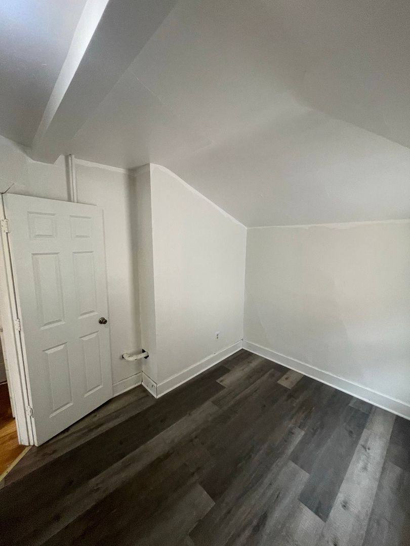 Apartment for rent at 1201 Hagerer St, Racine, WI 53402