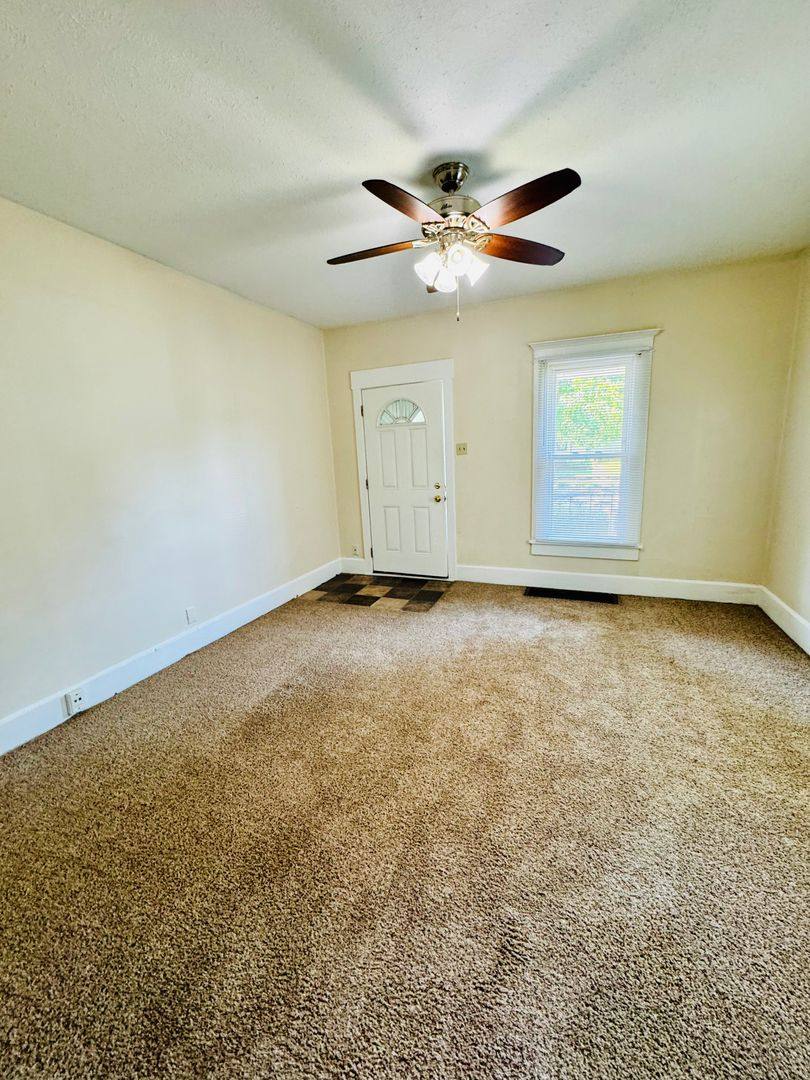 Apartment for rent at 108 Shafor St, Middletown, OH 45042