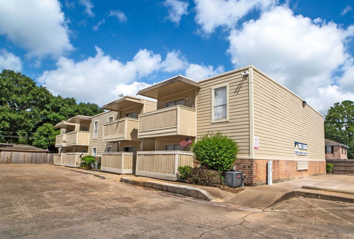 Apartment for rent at 2010 Thompson Rd, Richmond, TX 77469