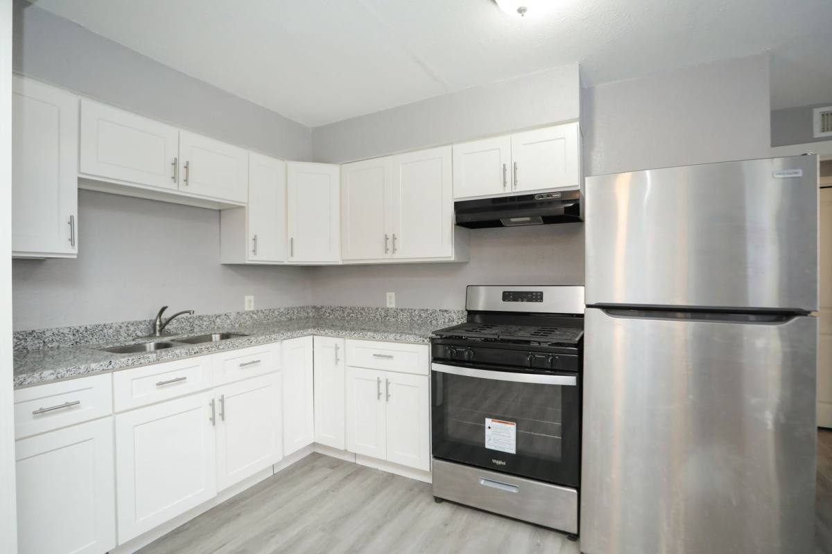 8127 Colonial Lane #2, Houston, TX 77051 - House for Rent - Image 7