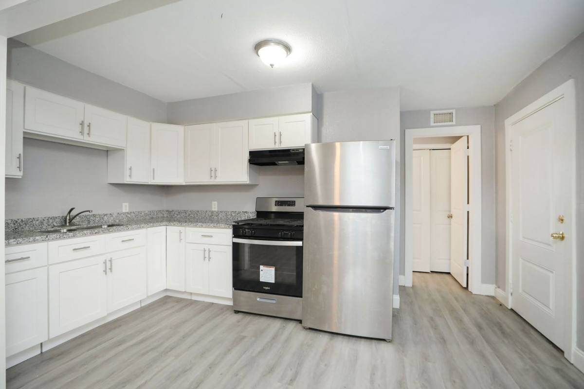 8127 Colonial Lane #2, Houston, TX 77051 - House for Rent - Image 6