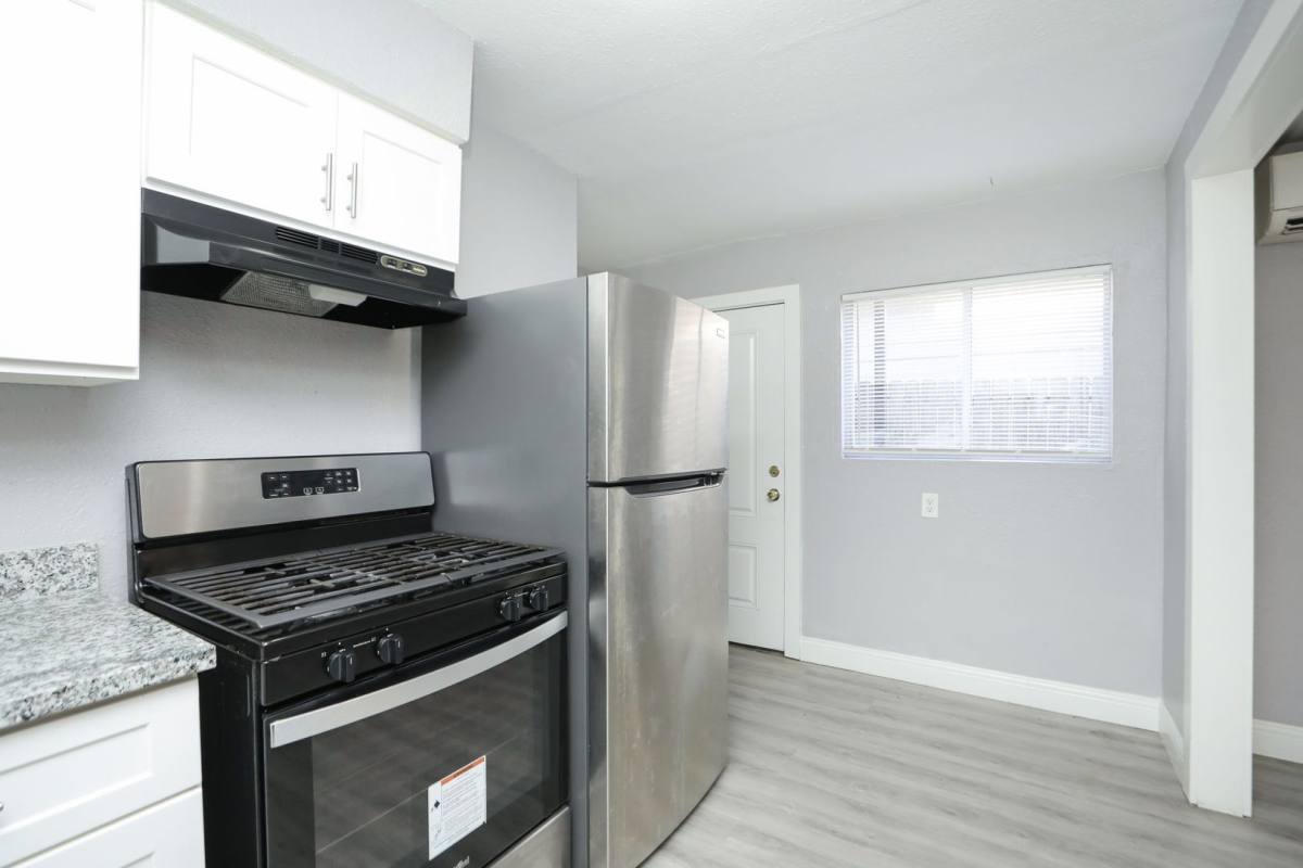 8127 Colonial Lane #2, Houston, TX 77051 - House for Rent - Image 10