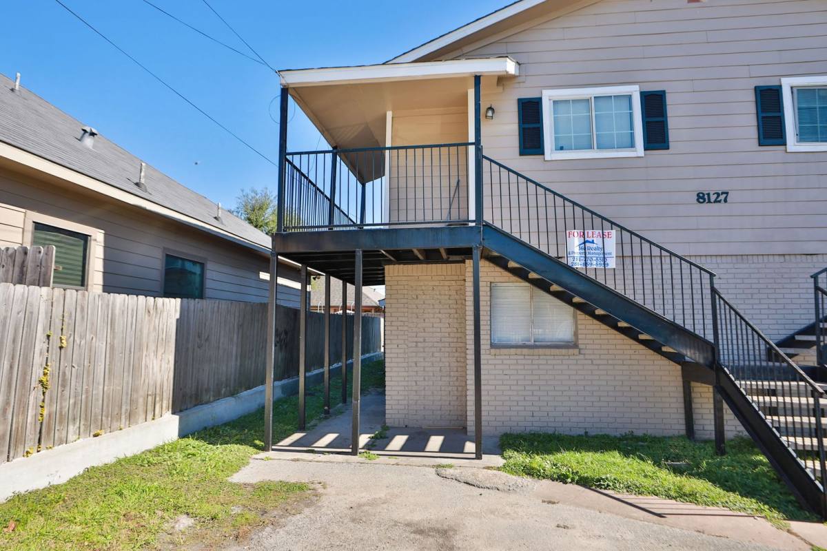 House for rent at 8127 Colonial Lane, Houston, TX 77051