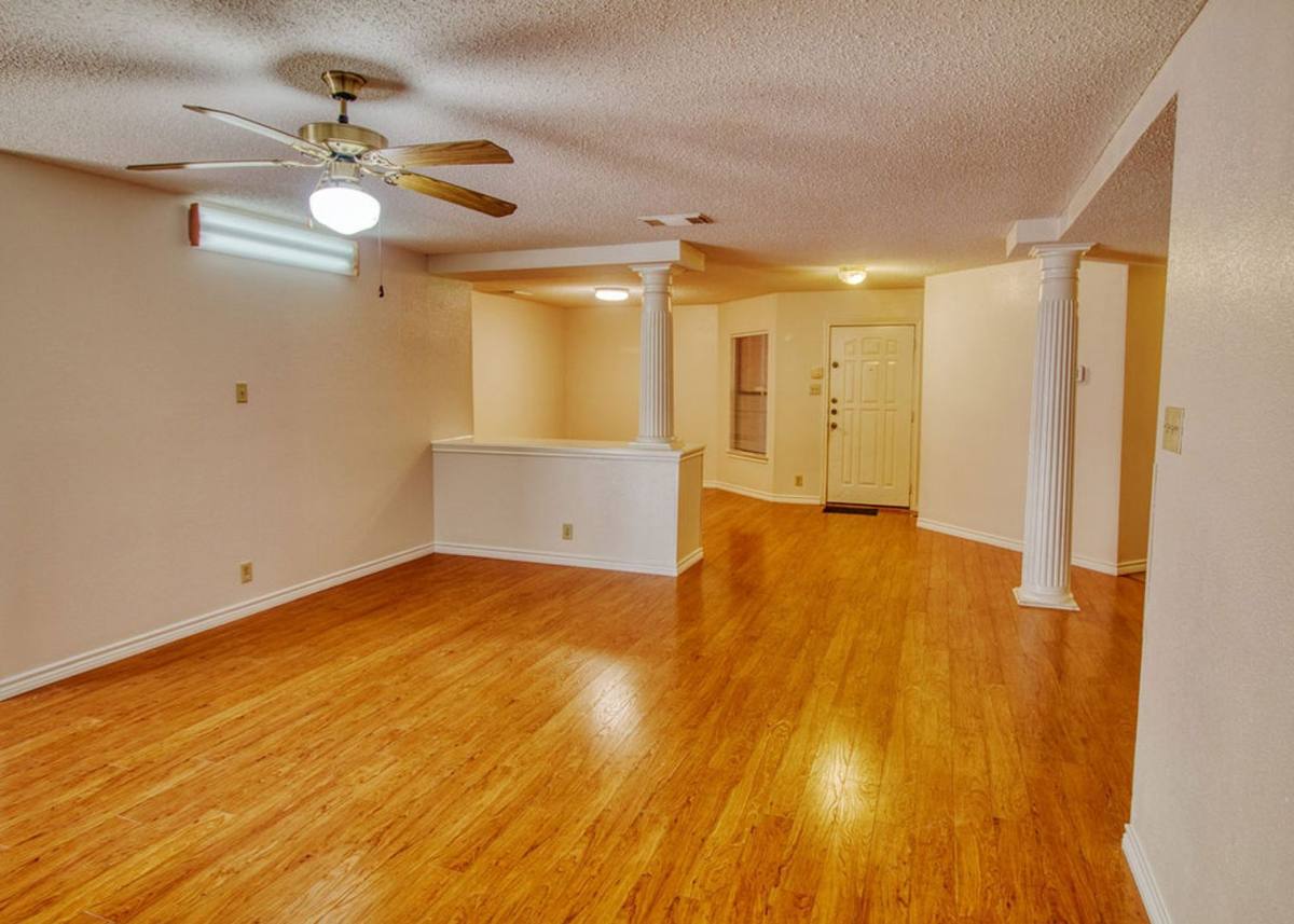 House for rent at 13911 Edge Point Dr, San Antonio, TX 78230