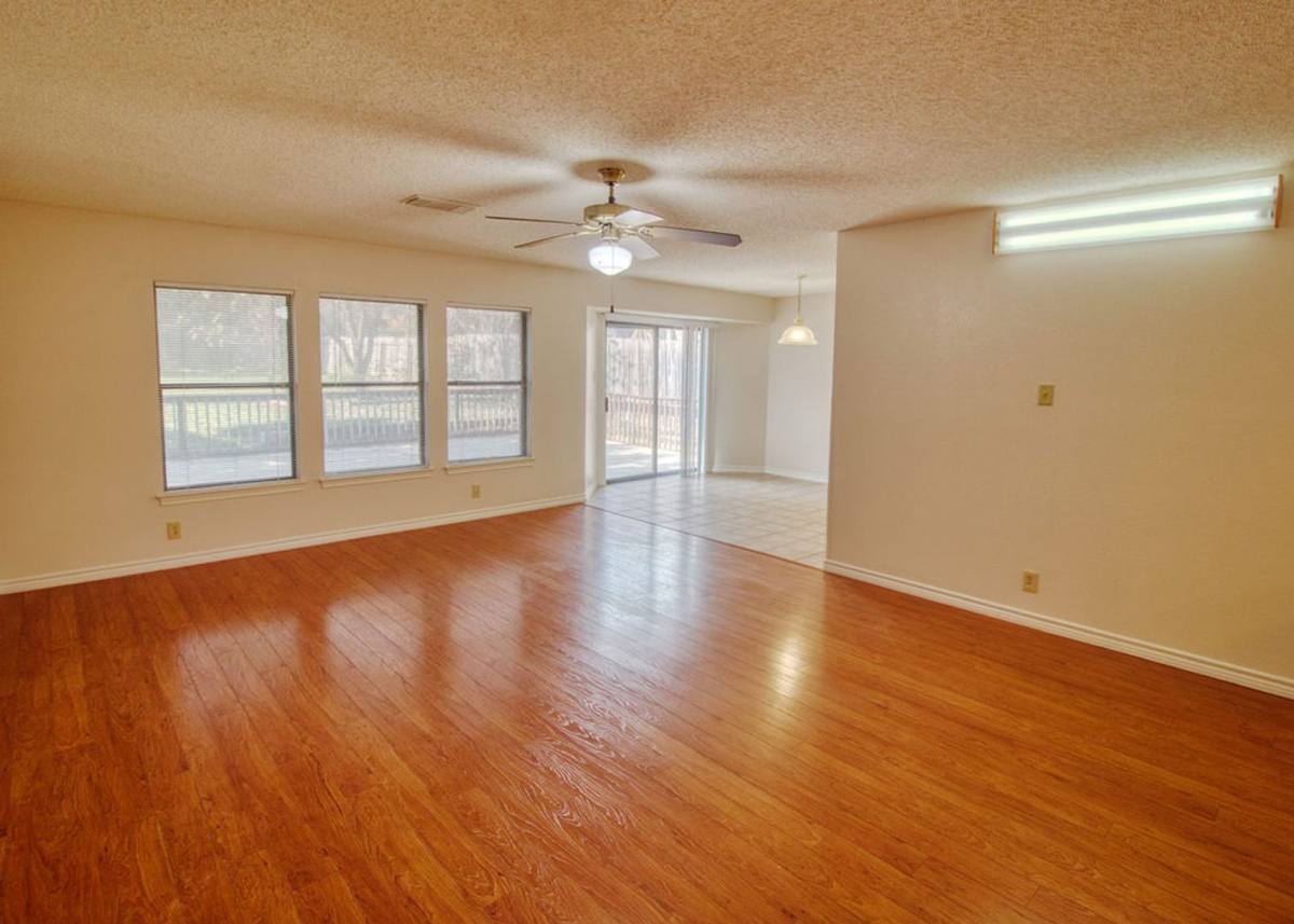 House for rent at 13911 Edge Point Dr, San Antonio, TX 78230