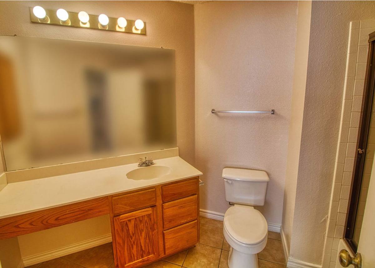 House for rent at 13911 Edge Point Dr, San Antonio, TX 78230