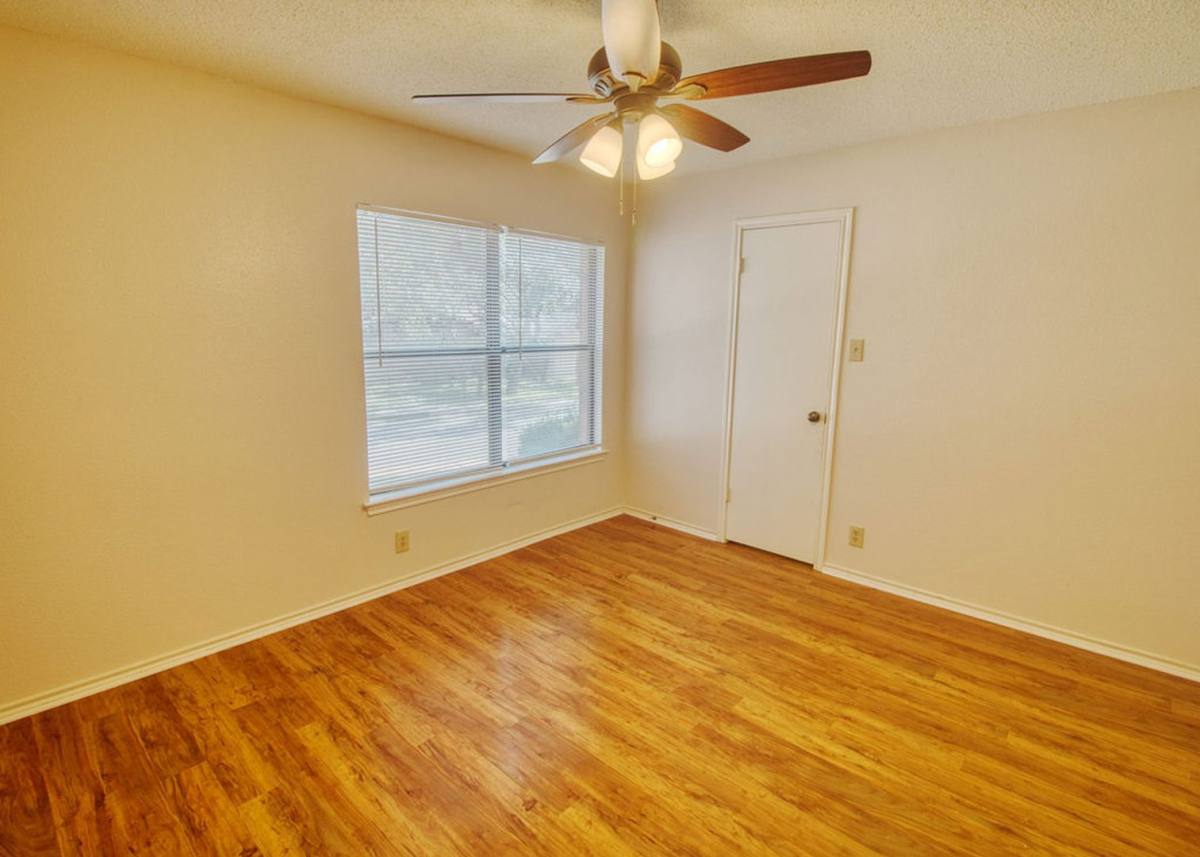 House for rent at 13911 Edge Point Dr, San Antonio, TX 78230