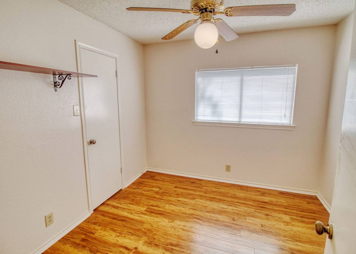 House for rent at 13911 Edge Point Dr, San Antonio, TX 78230