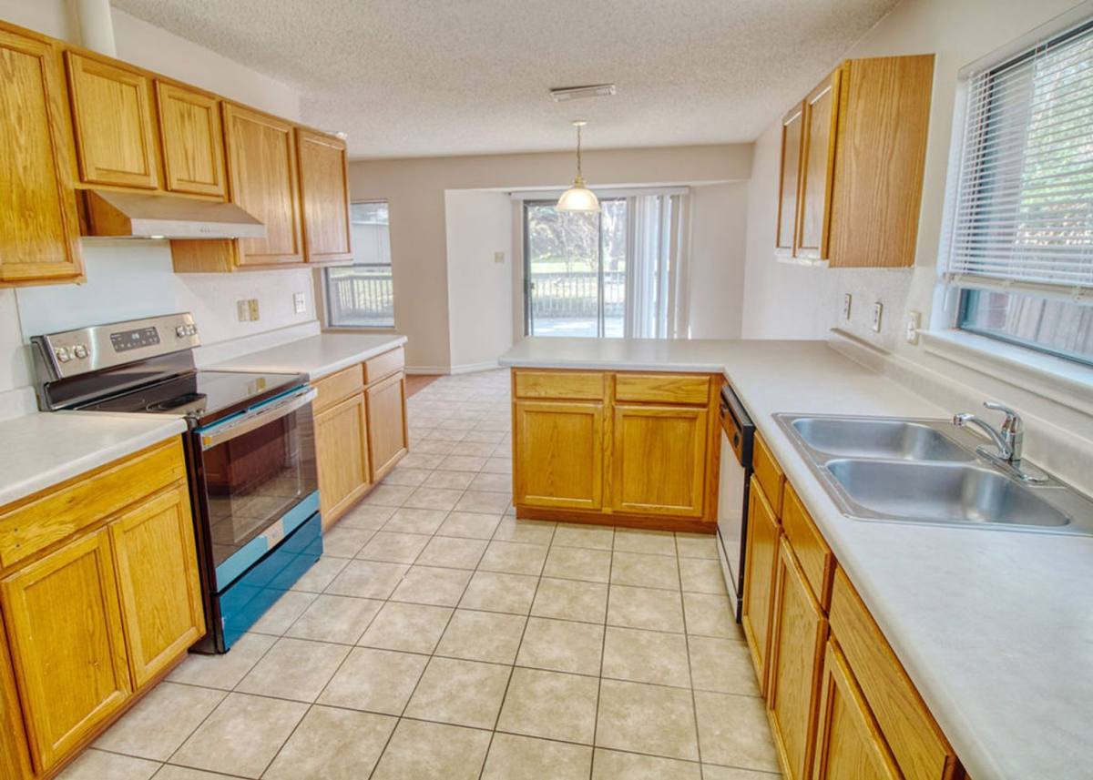 House for rent at 13911 Edge Point Dr, San Antonio, TX 78230