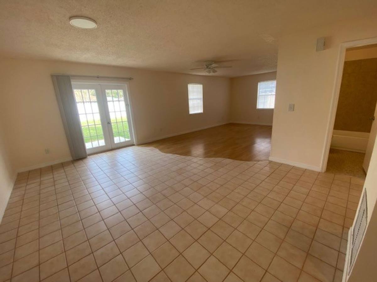 House for rent at 19 Woodston Lane, Palm Coast, FL 32164