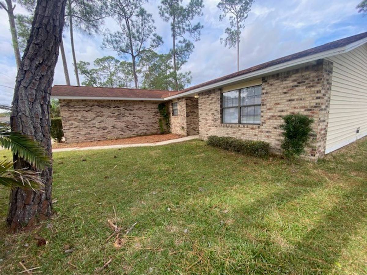 House for rent at 19 Woodston Lane, Palm Coast, FL 32164