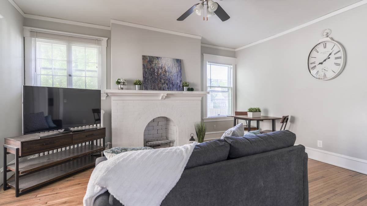 Apartment for rent at 2600 Dupont Ave S, Minneapolis, MN 55408
