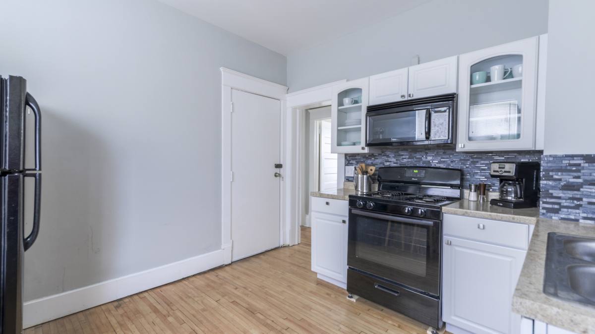 Apartment for rent at 2600 Dupont Ave S, Minneapolis, MN 55408