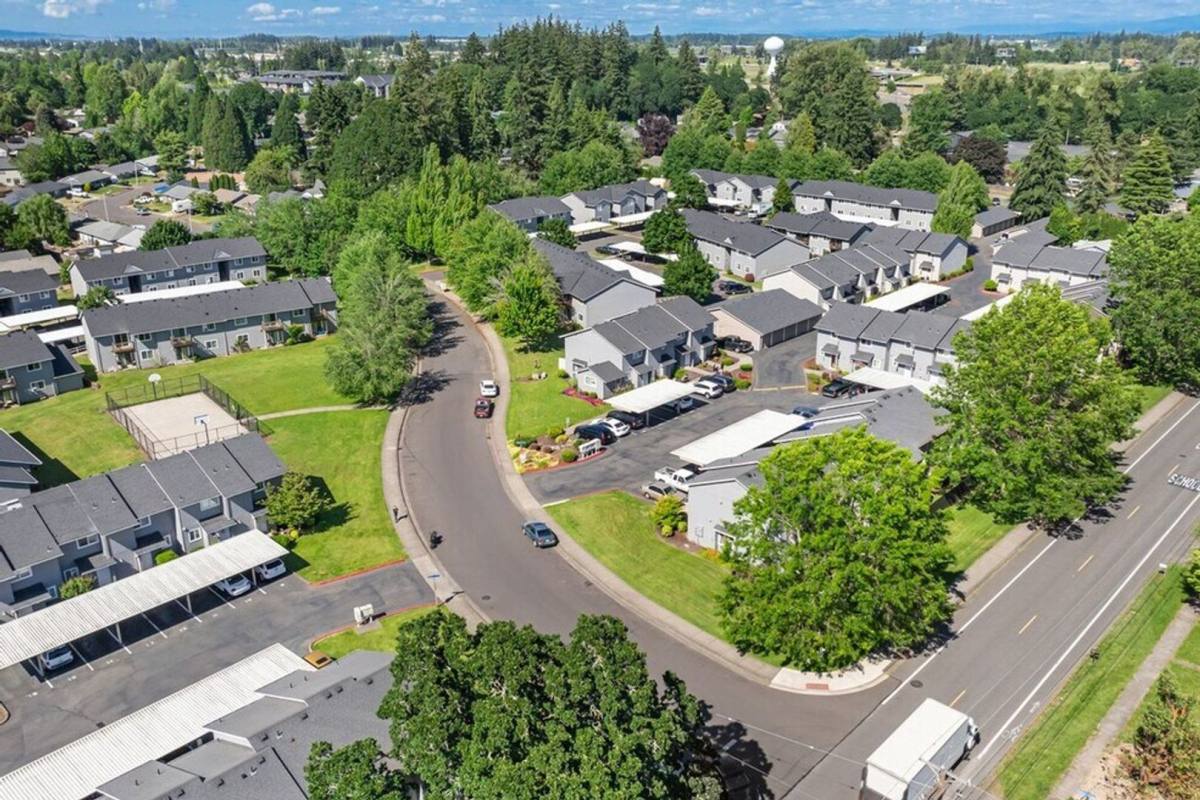 Apartment for rent at 1813 Drexler Lane NE, Salem, OR 97303