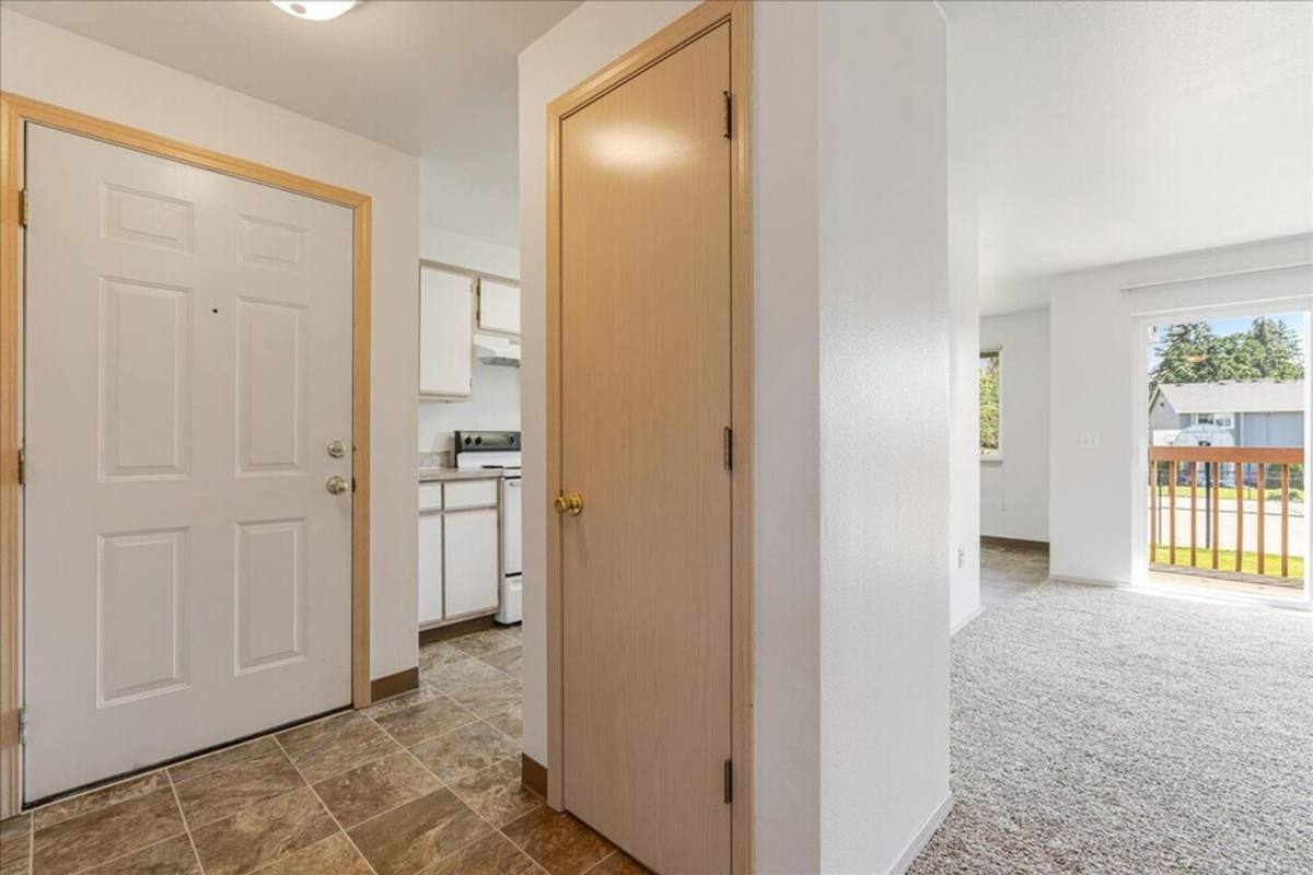 Apartment for rent at 1813 Drexler Lane NE, Salem, OR 97303